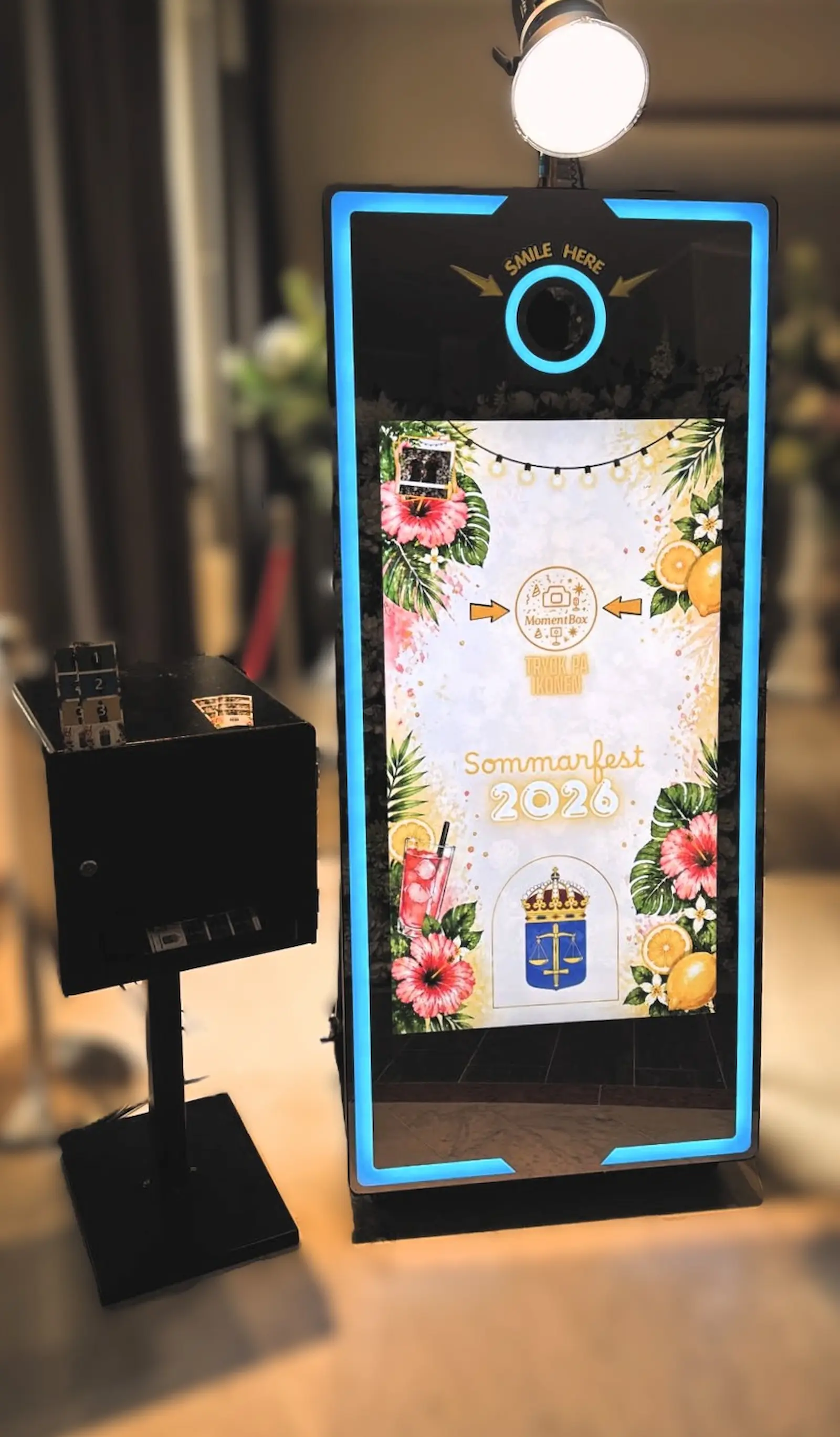 Mirror Photobooth på Westmanska Palatset – hyra fotobås till bröllop och event Stockholm